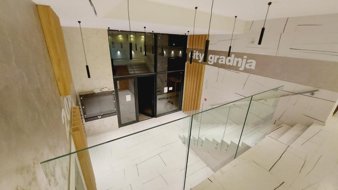 Supernova City Center - Free Private Parking Novi Sad Bagian luar foto