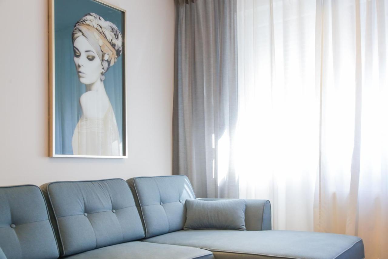 Supernova City Center - Free Private Parking Novi Sad Bagian luar foto